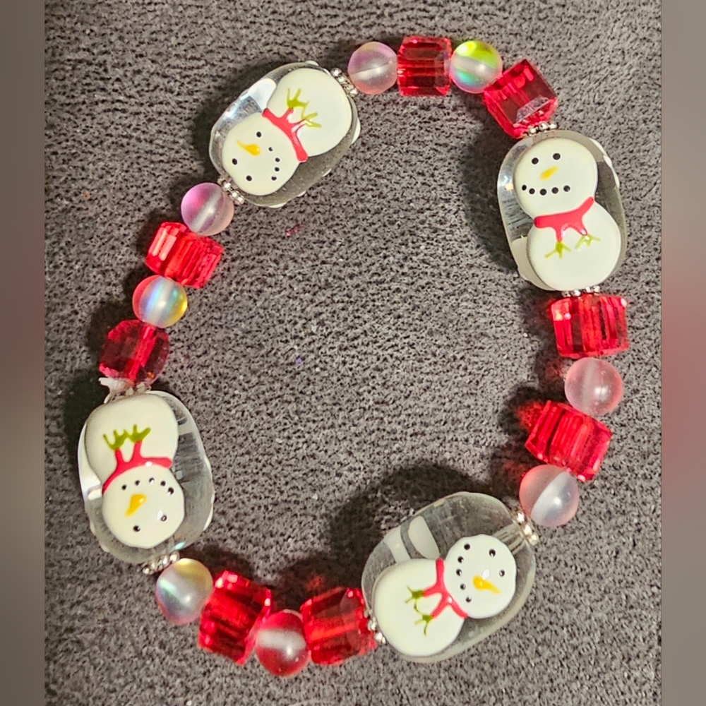 Red snowman glass bracelet